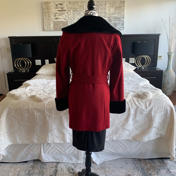 Red wool blend winter coat - Picture 3 of 3